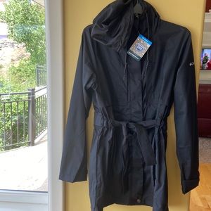 NWT COLUMBIA women’s rain jacket
